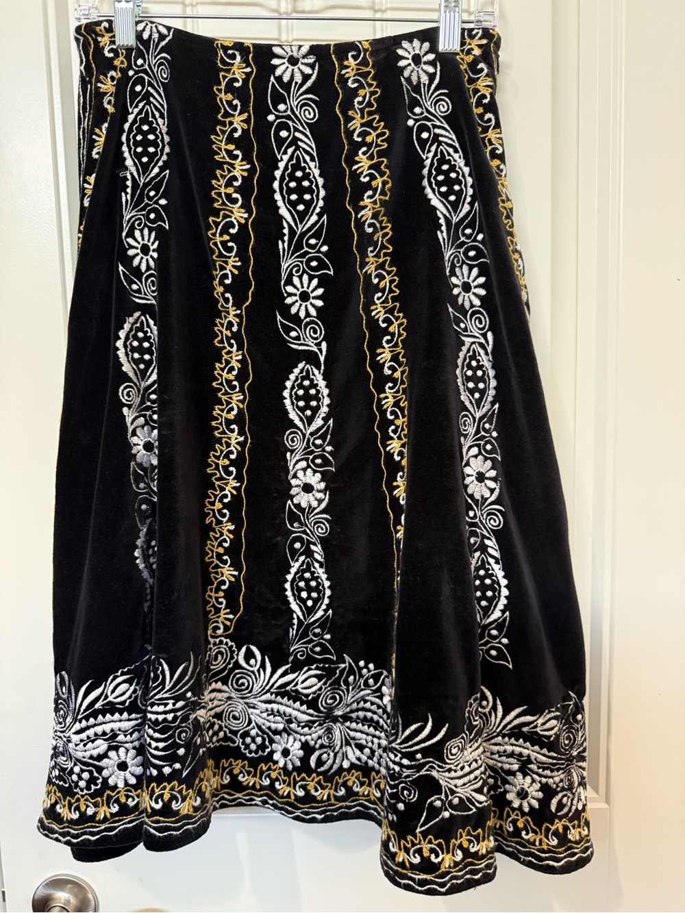 Y2K Live a Little Black Velvet A-Line Skirt with White & Gold Embroidery Size 8